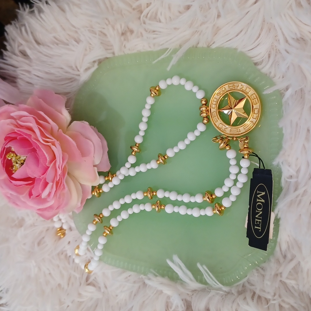 🌹🌹NWT BEAUTIFUL VTG MONET NECKLACE